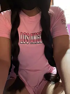 Snapshot of Velyn_18 chatting on February 2026 01:33:02 PM Velyn 18 online show from February 2026 01:33:02 PM