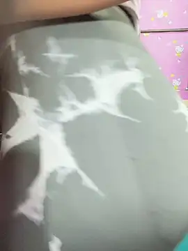 Snapshot of Velyn_18 chatting on February 2026 04:24:02 AM Velyn 18 online show from February 2026 04:24:02 AM