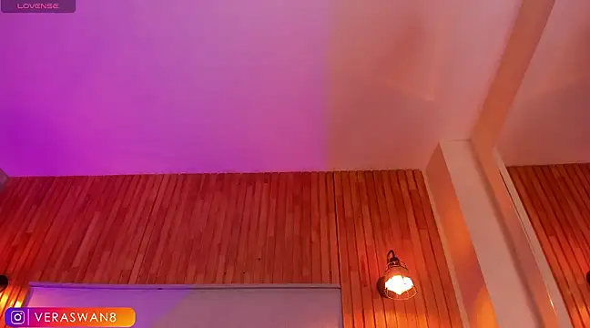 MoonSwan1 online show from December 2024 03:04:01 AM