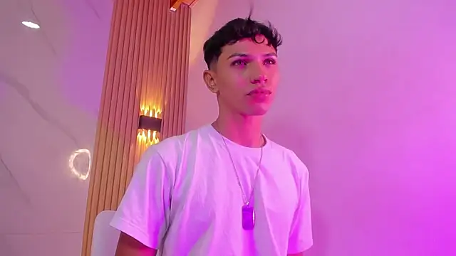 im sebaslopez online show from March 2025 03:57:01 AM