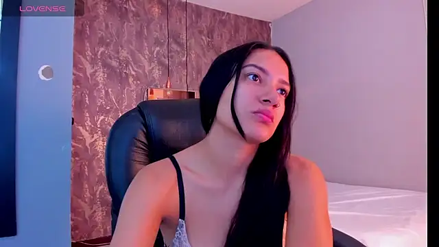 Snapshot of SKYLERWHIITEE chatting on January 2025 02:38:01 AM SKYLERWHIITEE online show from January 2025 02:38:01 AM