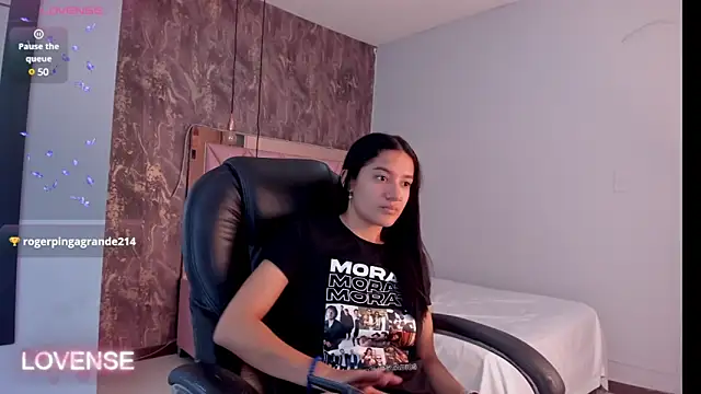 Snapshot of SKYLERWHIITEE chatting on February 2025 05:41:01 AM SKYLERWHIITEE online show from February 2025 05:41:01 AM