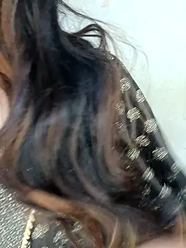 xpihu online show from November 2025 05:46:01 PM