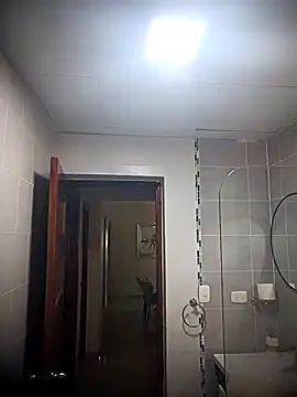 Snapshot of elchicomielrd chatting on October 2025 04:04:01 PM elchicomielrd online show from October 2025 04:04:01 PM