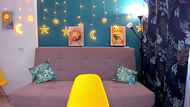 Snapshot of Xloe_Queen chatting on January 2025 08:09:02 AM Xloe Queen online show from January 2025 08:09:02 AM