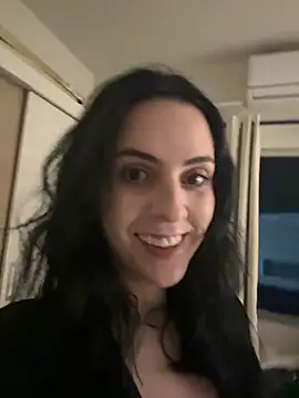Morguisssz online show from May 2026 01:45:01 AM