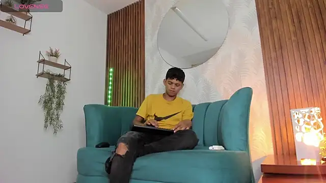 Snapshot of Jeffry_wolvess chatting on January 2025 02:52:02 PM Jeffry wolvess online show from January 2025 02:52:02 PM