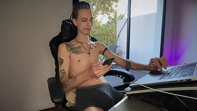 Den BlueXx online show from February 2026 10:32:01 PM