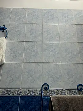 ellie mcdonald online show from October 2025 01:04:02 AM