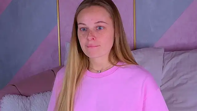 BeatriceEsmont online show from October 2025 07:13:02 PM