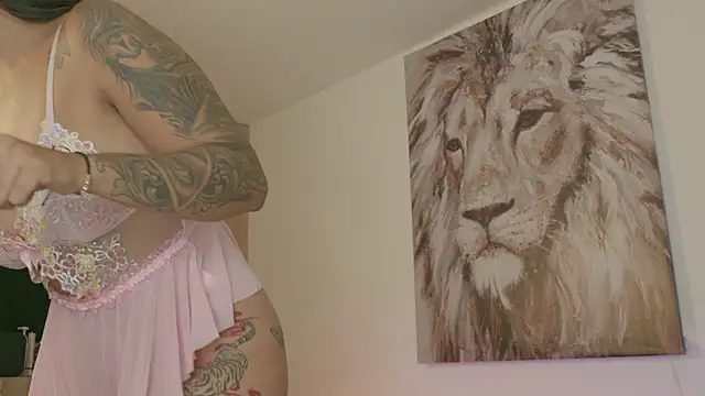 Snapshot of Maryann_jones chatting on September 2025 01:38:02 AM Maryann jones online show from September 2025 01:38:02 AM