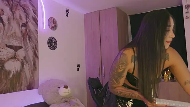 Snapshot of Maryann_jones chatting on March 2026 01:11:02 PM Maryann jones online show from March 2026 01:11:02 PM