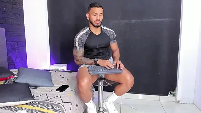 bruno miller  online show from September 2025 08:43:01 PM