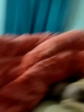 Snapshot of shale26 chatting on December 2024 03:58:01 PM shale26 online show from December 2024 03:58:01 PM