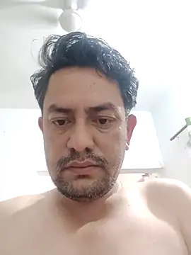 Snapshot of shale26 chatting on March 2025 03:36:02 AM shale26 online show from March 2025 03:36:02 AM