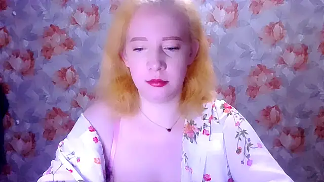 Snapshot of MelxMellie chatting on May 2026 12:05:01 AM MelxMellie online show from May 2026 12:05:01 AM
