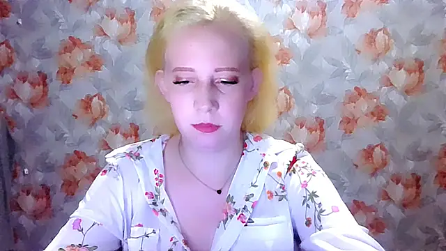 Snapshot of MelxMellie chatting on June 2026 06:32:02 PM MelxMellie online show from June 2026 06:32:02 PM