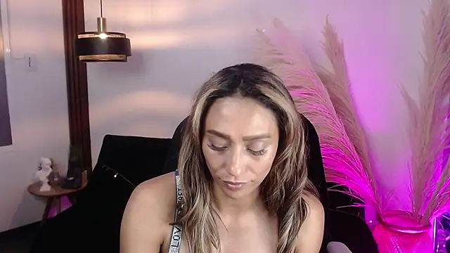 salome drasin online show from September 2025 06:24:02 AM