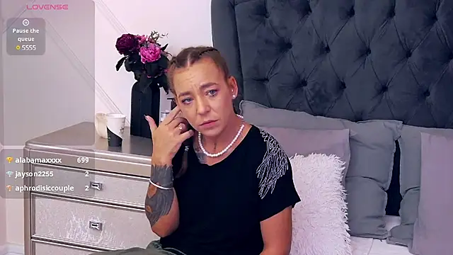 Snapshot of KatyNolan chatting on February 2025 09:13:02 AM KatyNolan online show from February 2025 09:13:02 AM