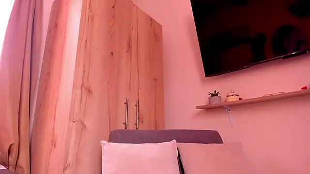 sofiaVelez01 online show from June 2026 05:57:01 PM