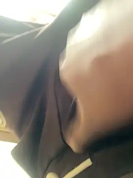 Snapshot of GangsterCouple-Aimy-Jonny chatting on March 2026 01:24:01 PM GangsterCouple-Aimy-Jonny online show from March 2026 01:24:01 PM