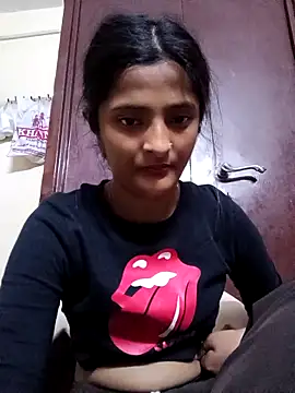 BabySlimmy10 online show from March 2026 06:47:01 PM