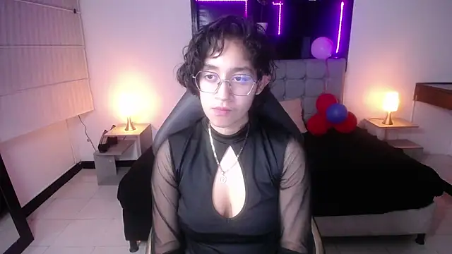 Snapshot of Lili_Gomez_ chatting on March 2025 12:58:02 PM Lili Gomez online show from March 2025 12:58:02 PM