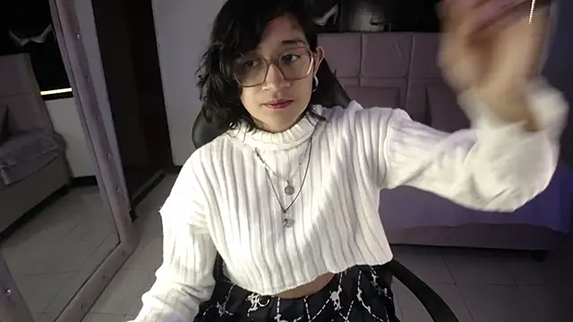 Snapshot of Lili_Gomez_ chatting on September 2025 02:19:01 PM Lili Gomez online show from September 2025 02:19:01 PM
