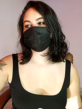 Aiunii1 online show from October 2025 01:33:02 PM