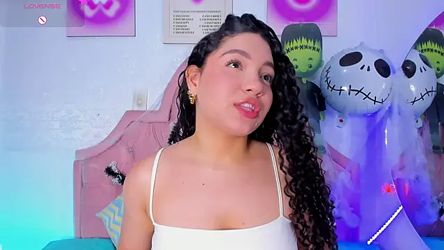 amandalee01 online show from October 2025 06:46:02 PM