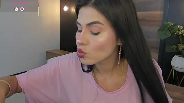 Snapshot of stephanya_ chatting on February 2026 07:32:02 PM stephanya online show from February 2026 07:32:02 PM