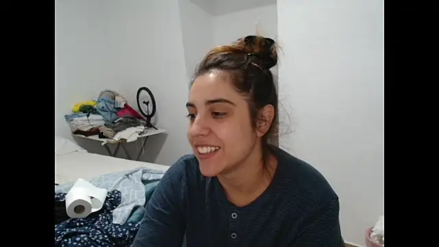 Ursumi1 online show from October 2025 04:29:02 PM