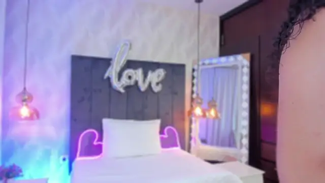 SHARONN     online show from February 2025 03:25:02 AM