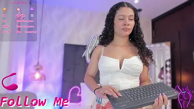 SHARONN     online show from March 2025 04:04:01 AM