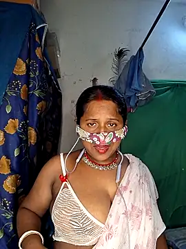 Snapshot of Real_Desi_Couple chatting on June 2026 05:40:02 PM Real Desi Couple online show from June 2026 05:40:02 PM