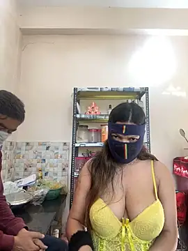 HoneyBearCpl online show from February 2025 08:57:02 AM