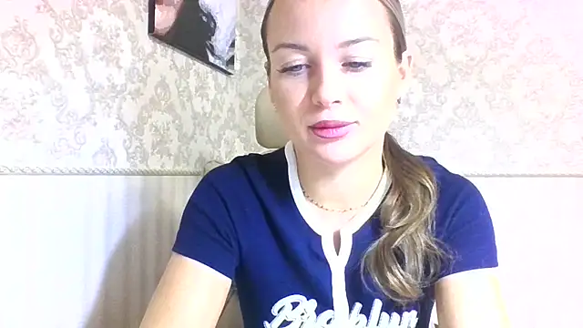 jennifer838 online show from October 2025 01:42:01 PM