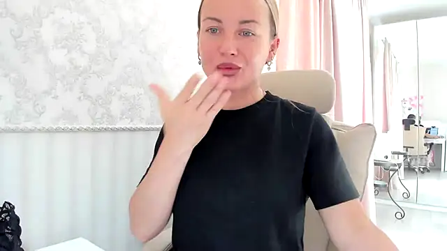 jennifer838 online show from June 2026 01:37:01 PM