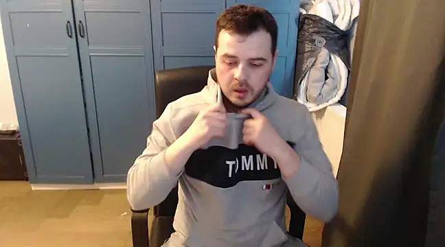 CuteMan33 online show from March 2025 02:12:01 PM