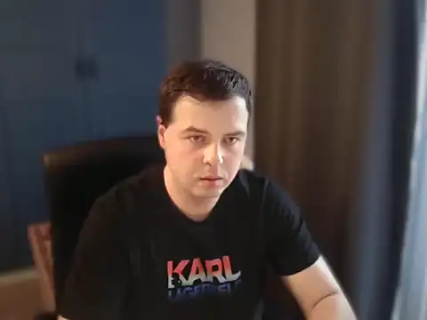 CuteMan33 online show from November 2025 01:43:01 PM