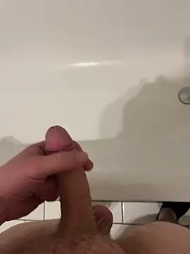 Snapshot of EhemannTotti chatting on April 2026 11:47:02 PM EhemannTotti online show from April 2026 11:47:02 PM