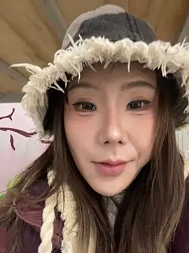 Snapshot of ChuChu1991 chatting on February 2025 05:19:01 AM ChuChu1991 online show from February 2025 05:19:01 AM