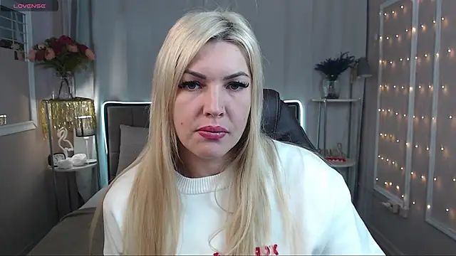 Snapshot of lissa_voxx chatting on February 2025 06:43:02 AM lissa voxx online show from February 2025 06:43:02 AM
