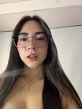 Melody 04 online show from April 2026 04:11:01 AM