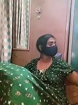 Snapshot of sweety_telugu_couple2027 chatting on February 2025 04:36:01 PM sweety telugu couple2027 online show from February 2025 04:36:01 PM