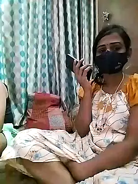 Snapshot of sweety_telugu_couple2027 chatting on February 2025 12:21:01 PM sweety telugu couple2027 online show from February 2025 12:21:01 PM