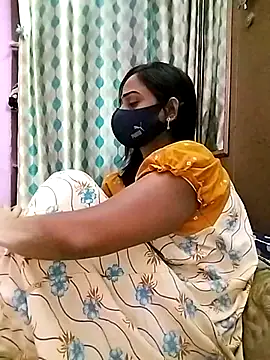 Snapshot of sweety_telugu_couple2027 chatting on February 2025 01:49:02 PM sweety telugu couple2027 online show from February 2025 01:49:02 PM