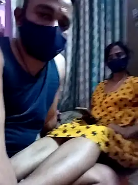 Snapshot of sweety_telugu_couple2027 chatting on March 2025 12:48:02 PM sweety telugu couple2027 online show from March 2025 12:48:02 PM