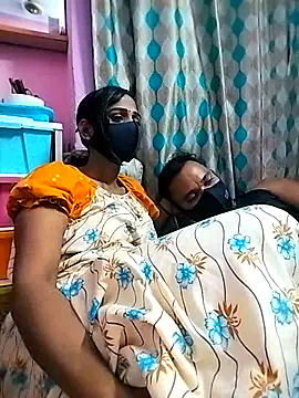 Snapshot of sweety_telugu_couple2027 chatting on March 2025 05:38:02 PM sweety telugu couple2027 online show from March 2025 05:38:02 PM