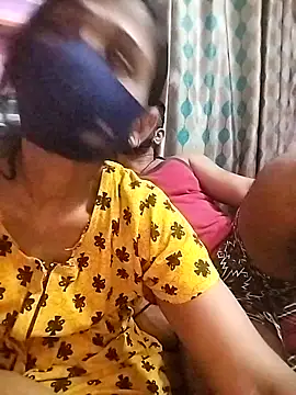 Snapshot of sweety_telugu_couple2027 chatting on March 2025 04:02:02 PM sweety telugu couple2027 online show from March 2025 04:02:02 PM